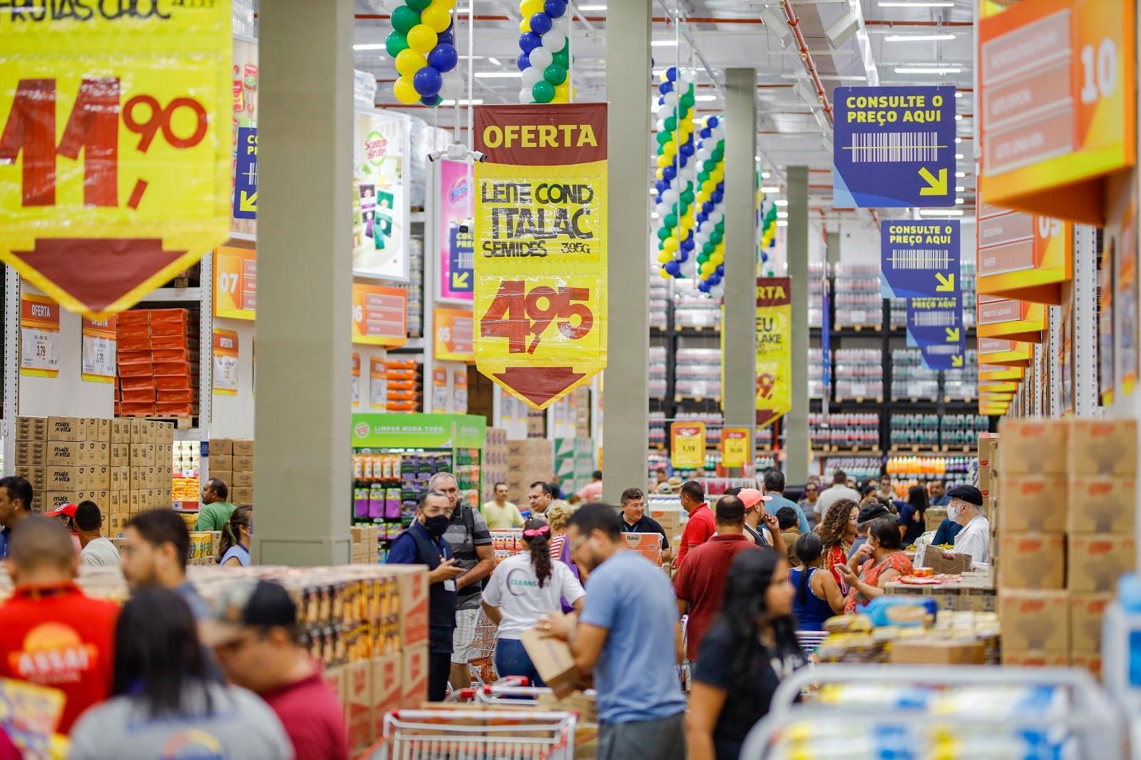 Assaí Atacadista tem programa para contratação de pessoas 50+