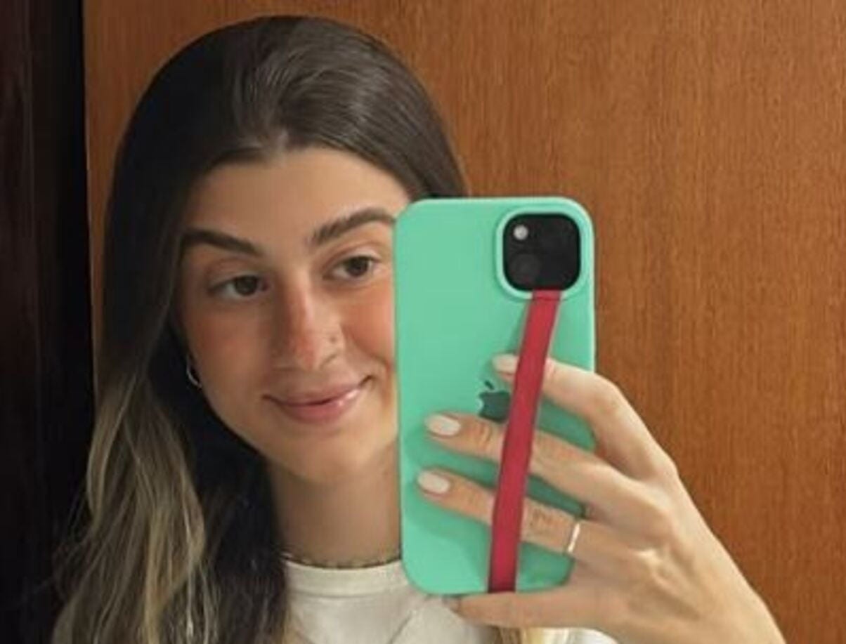 Brunna Rosas, de 22 anos, era estagiária da Record Minas