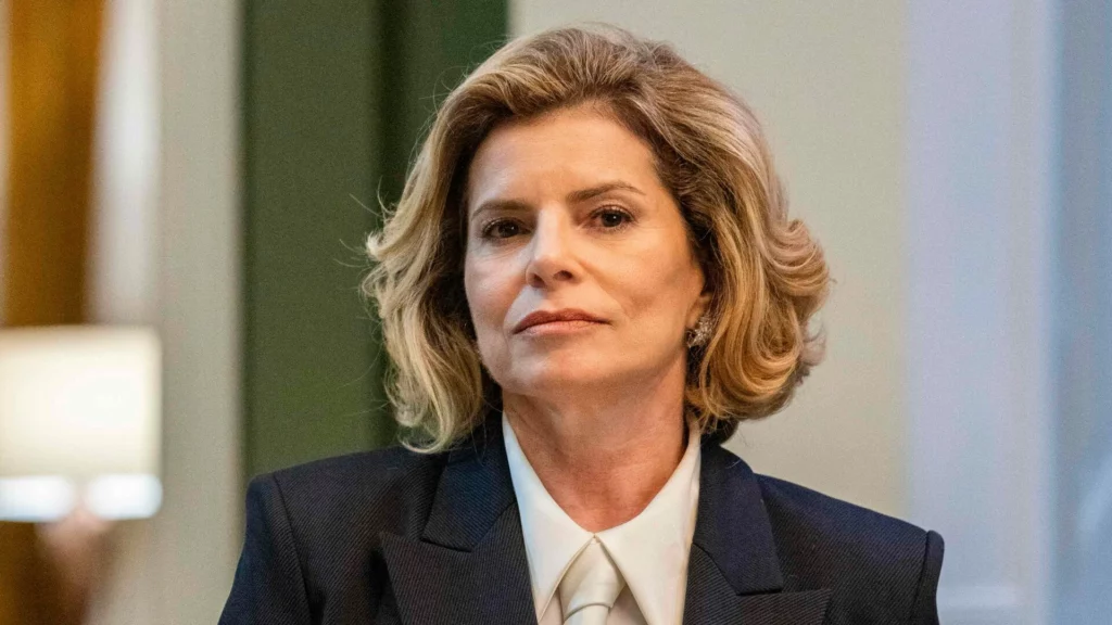 Débora Bloch é Odete Roitman em Vale Tudo
