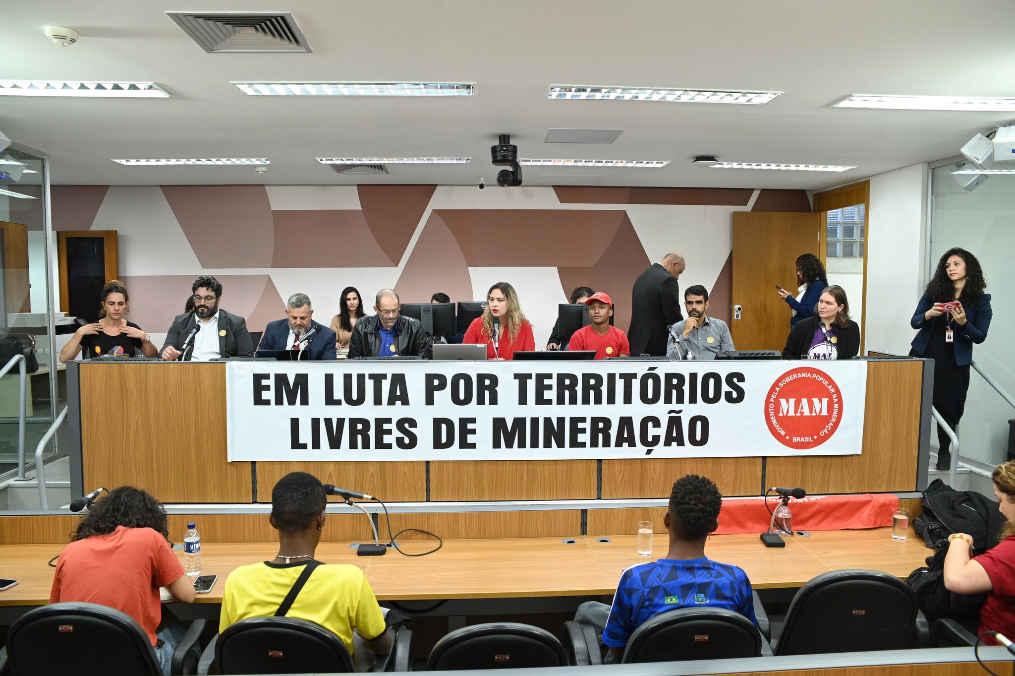 Audiência Pública na ALMG debateu construção de estrada em área quilombola na cidade de Serro