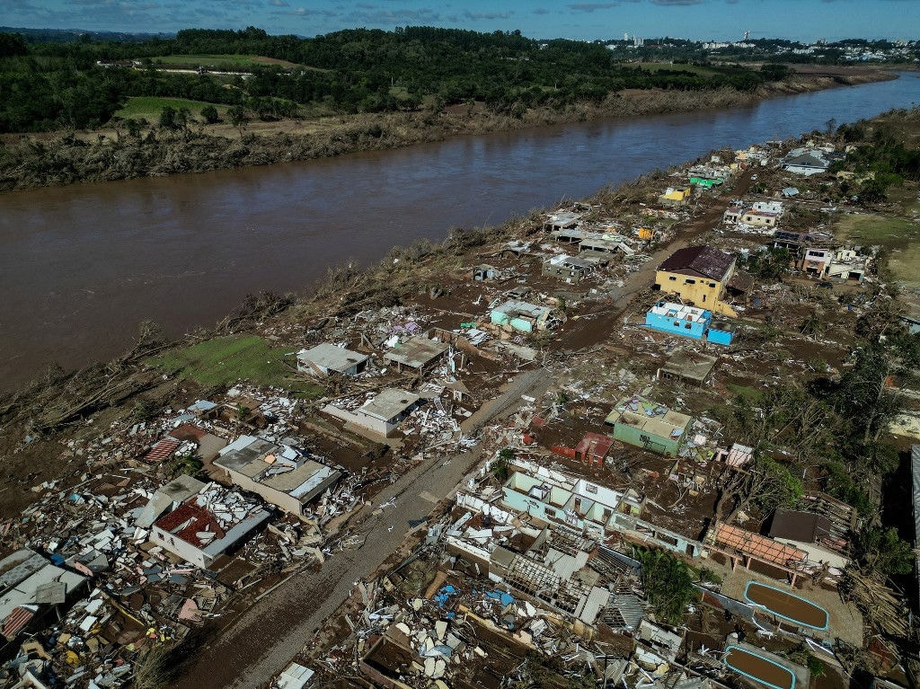 Cidades ficaram totalmente destruídas