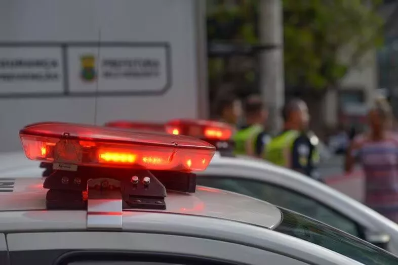 Homem é preso suspeito por porte ilegal de armas em Montes Claros