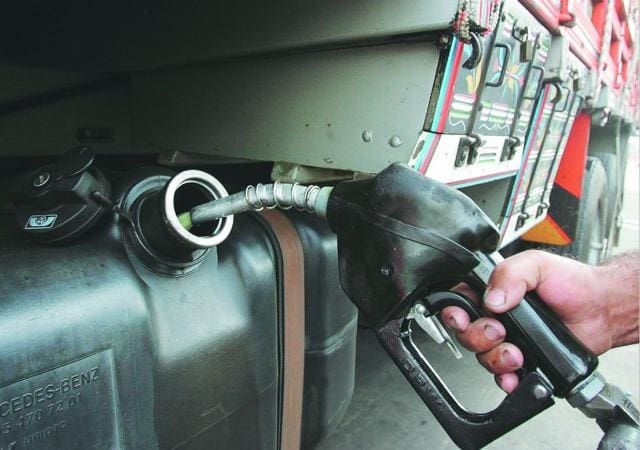 Estudo aponta que diesel no Brasil é um dos mais caros do mundo