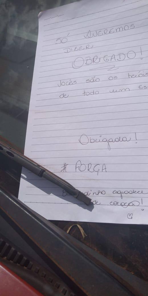Bombeiros recebem bilhetes fofos após ajudar nas buscas em Brumadinho