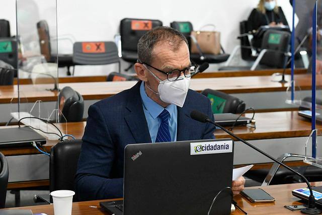 Fabiano Contarato na CPI da Covid