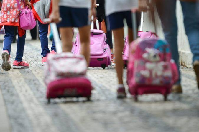 PBH e MP discutem sobre volta às aulas em BH Por enquanto, crianças entre 5 e 11 anos só volta em 14 de fevereiro