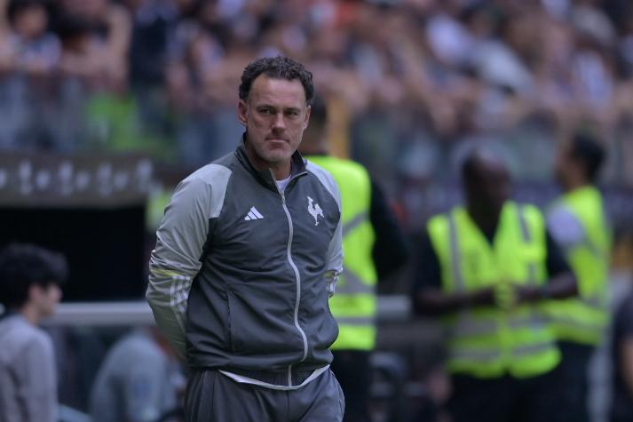 Milito não ficou satisfeito com o empate do Galo contra o Atlético-GO