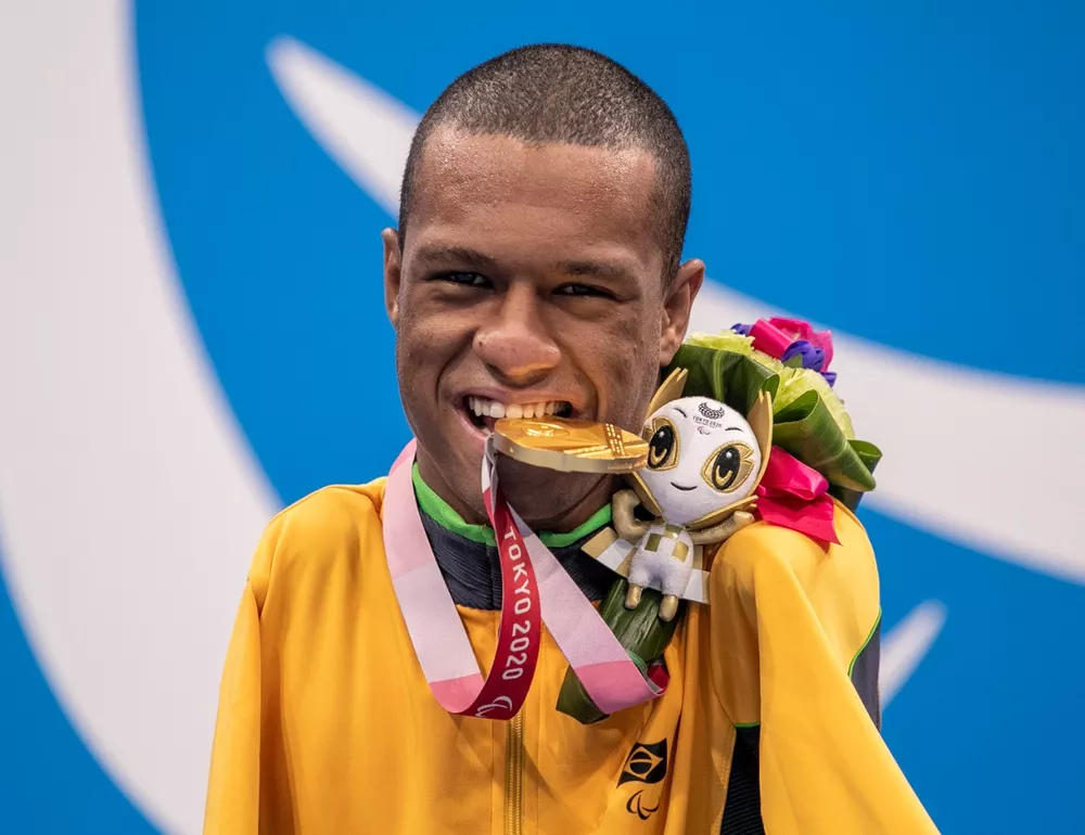 Gabriel Araújo de Santa Luzia foi medalha de ouro na natação das Paralimpíadas de Tóquio 