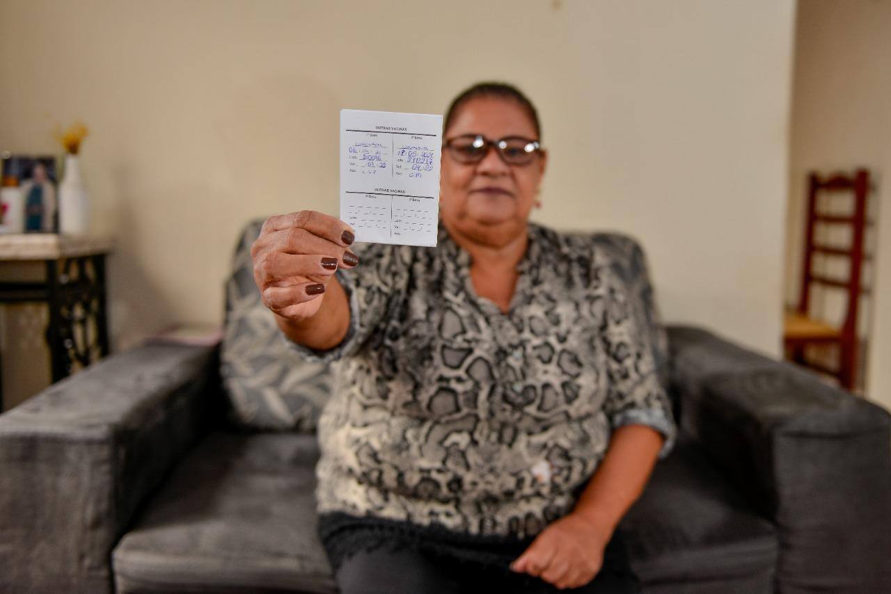 Luta pela segunda dose de vacina anti-Covid