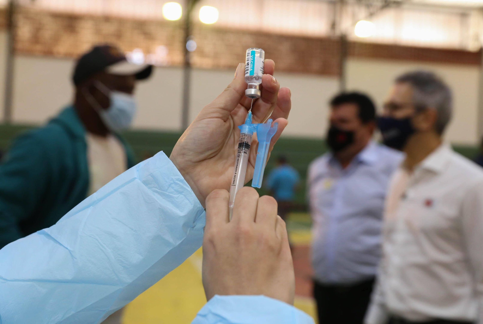 Governador Romeu Zema acompanha avanço vacinação no Estado