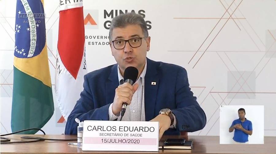 Secretário de saúde, Carlos Eduardo Amaral, falou sobre a testagem para coronavírus na coletiva da SES-MG nesta quarta-feira (15)