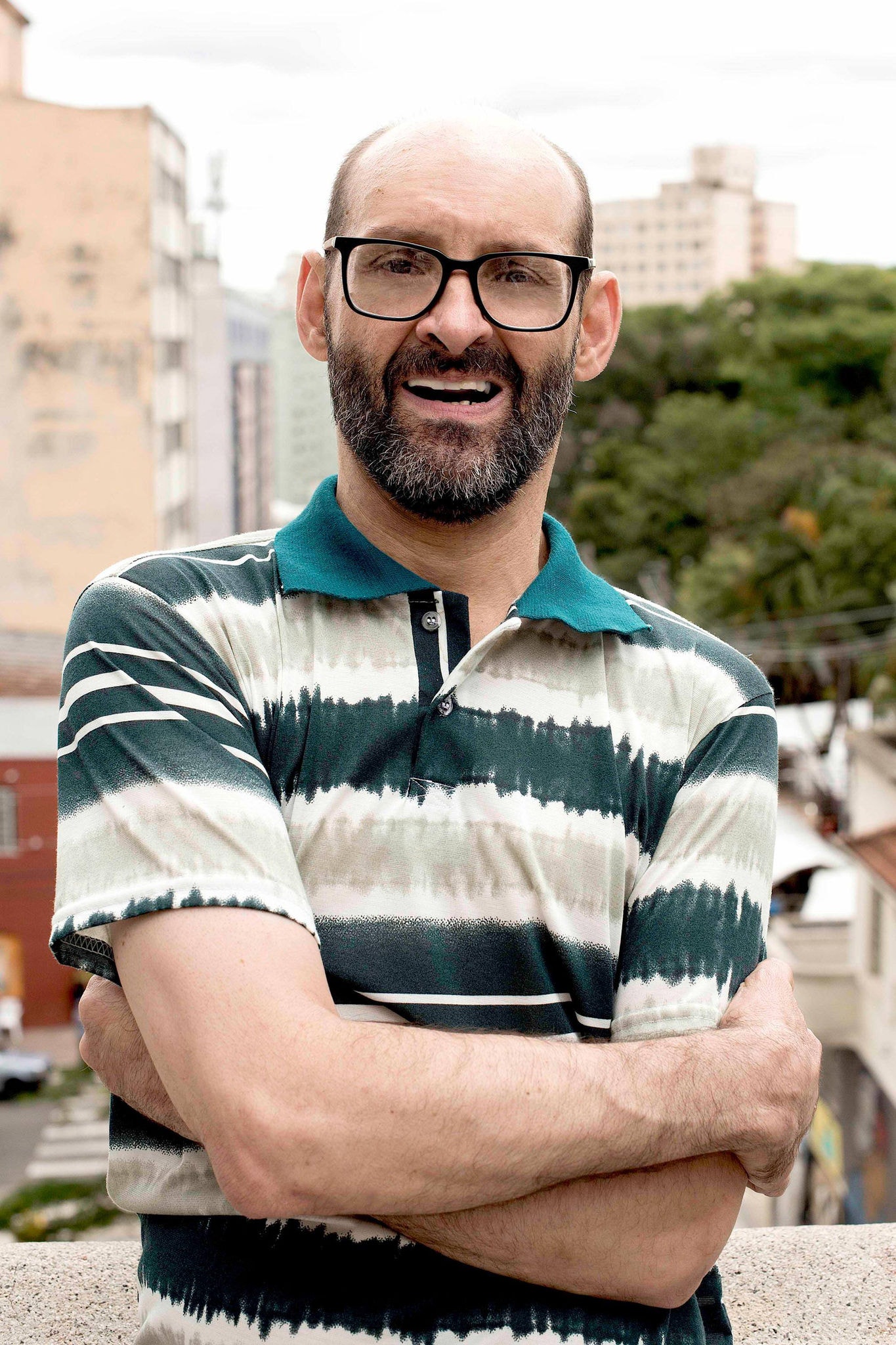 Emílio Figueira é versátil e enveredou pelas artes e pela escrita