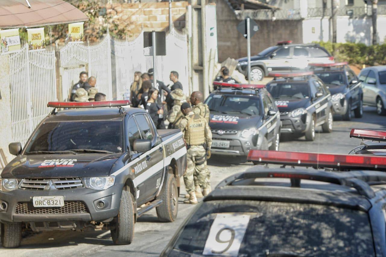 Polícia prende 19 em operação contra o tráfico e homicídios em Neves