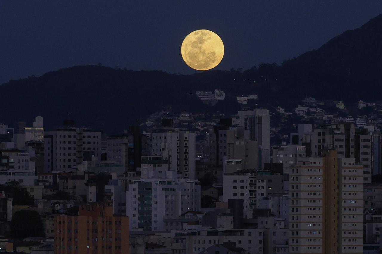 Lua cheia observada em Belo Horizonte