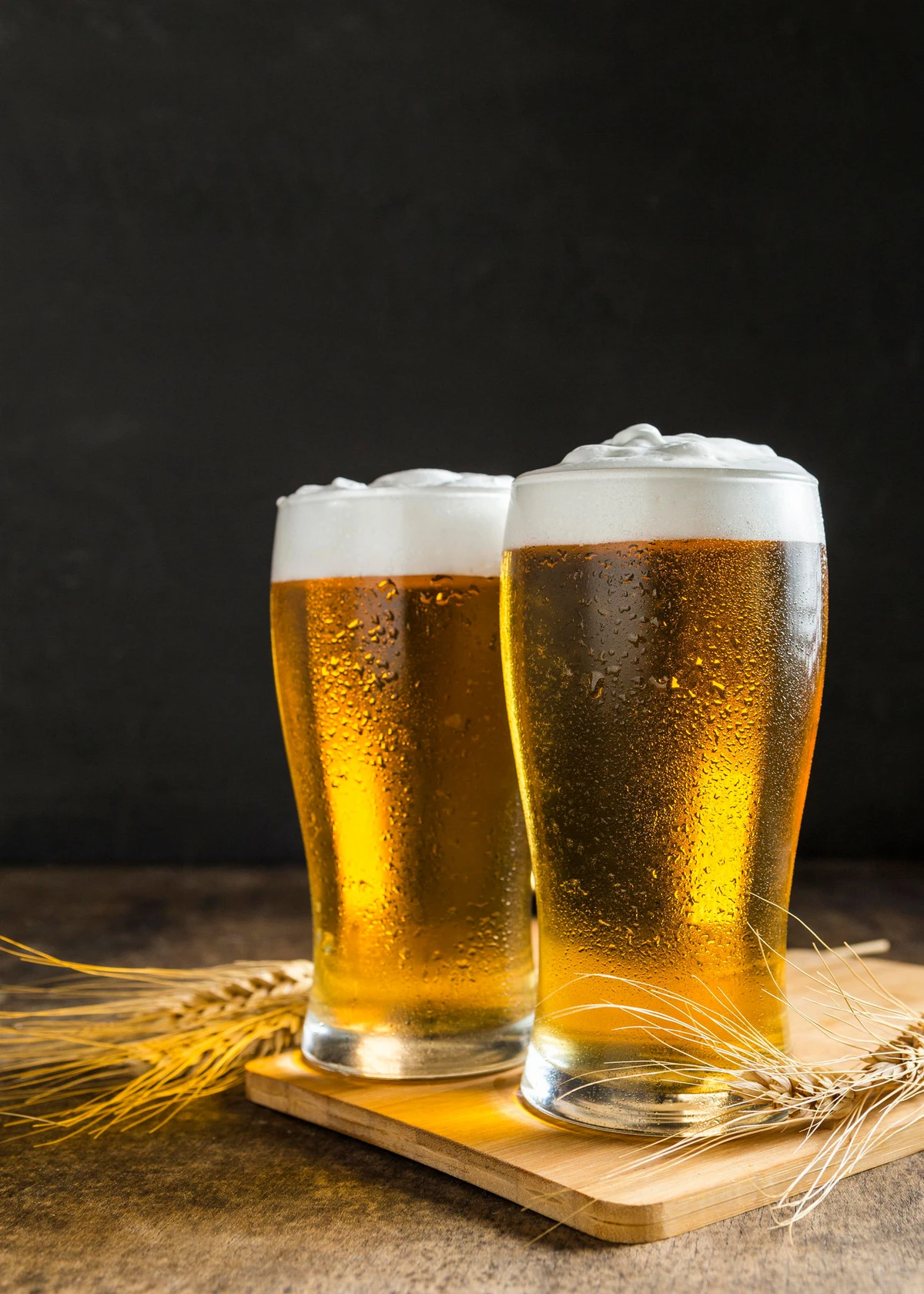 Ex-funcionário diz que era obrigado a beber 4L de cerveja por dia e processa Ambev