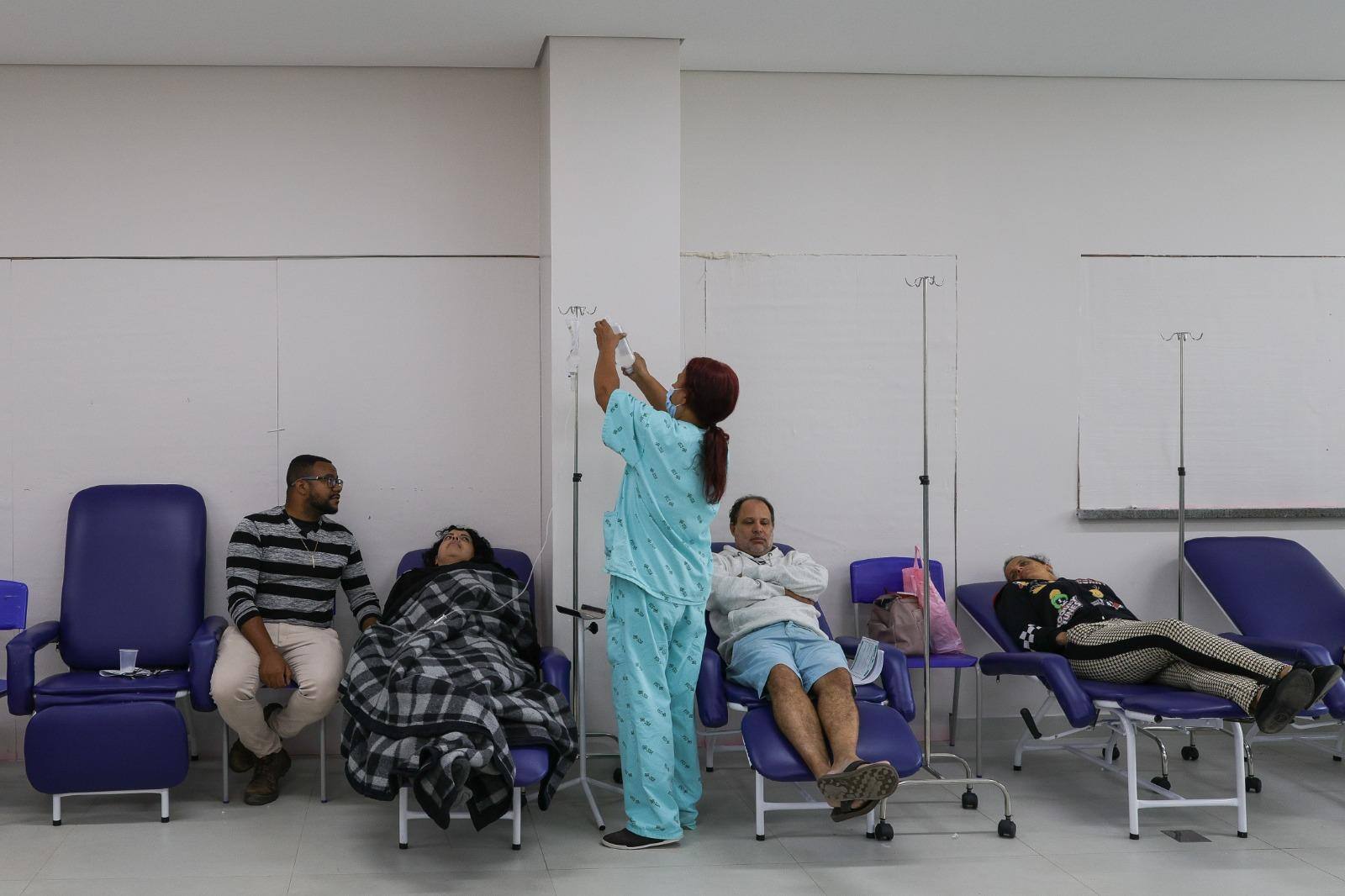 Centros de Hidratação estão sendo instalados para melhorar atendimento aos pacientes