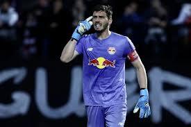 Cleiton em ação pelo Red Bull Bragantino; retrospecto do goleiro conta o Atlético não é positivo