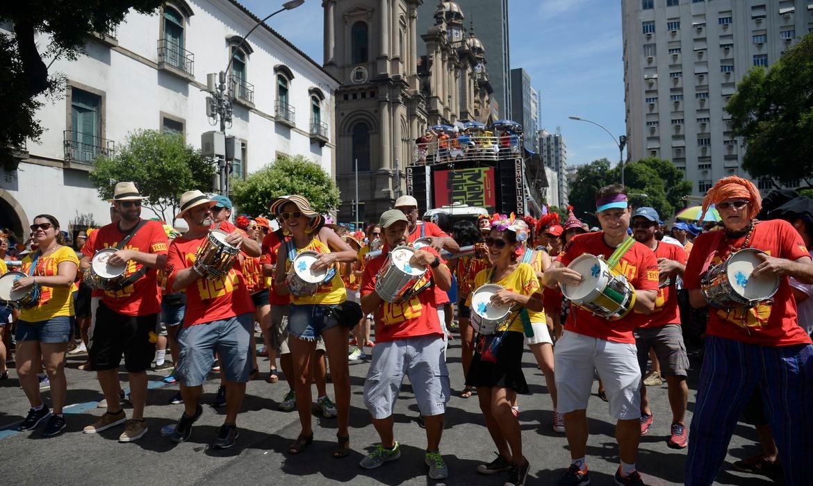 Domingo pós-carnaval ainda terá o desfile de sete blocos