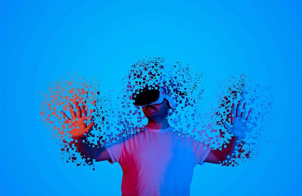 Gigantes da tecnologia, como o Facebook, rebatizado de Meta, têm investido alto em recursos do metaverso