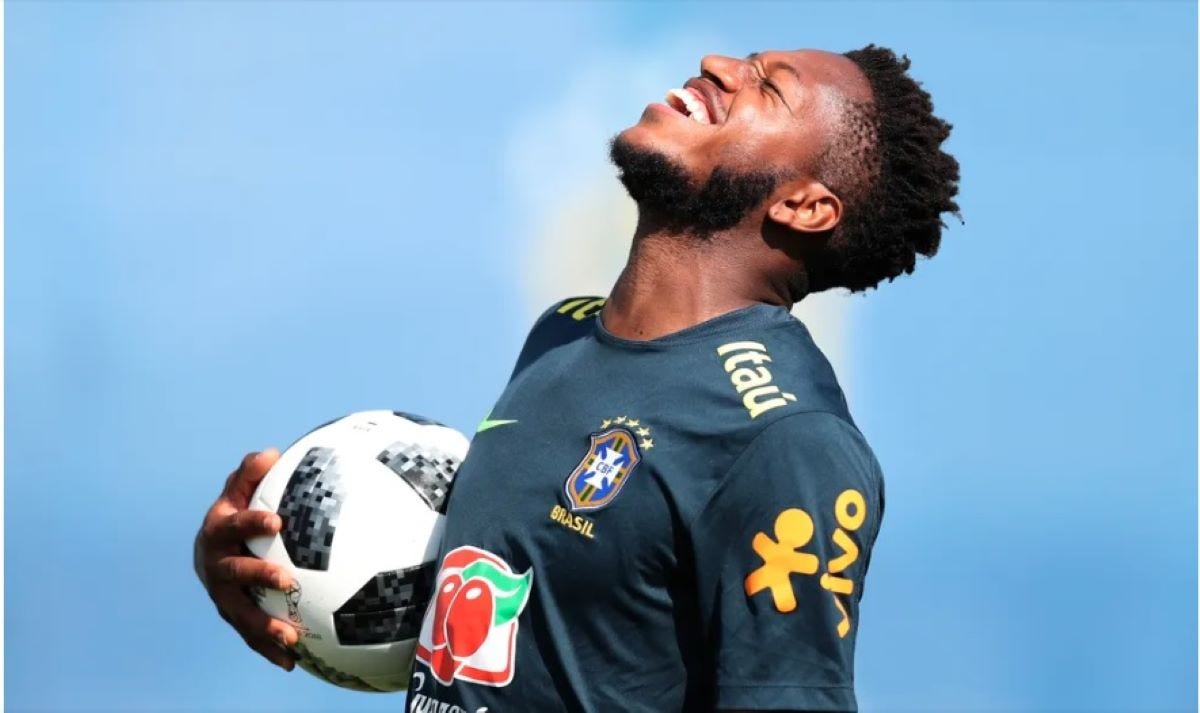Jogador com passagem pela seleção brasileira demonstrou interesse em retornar ao futebol brasileiro
