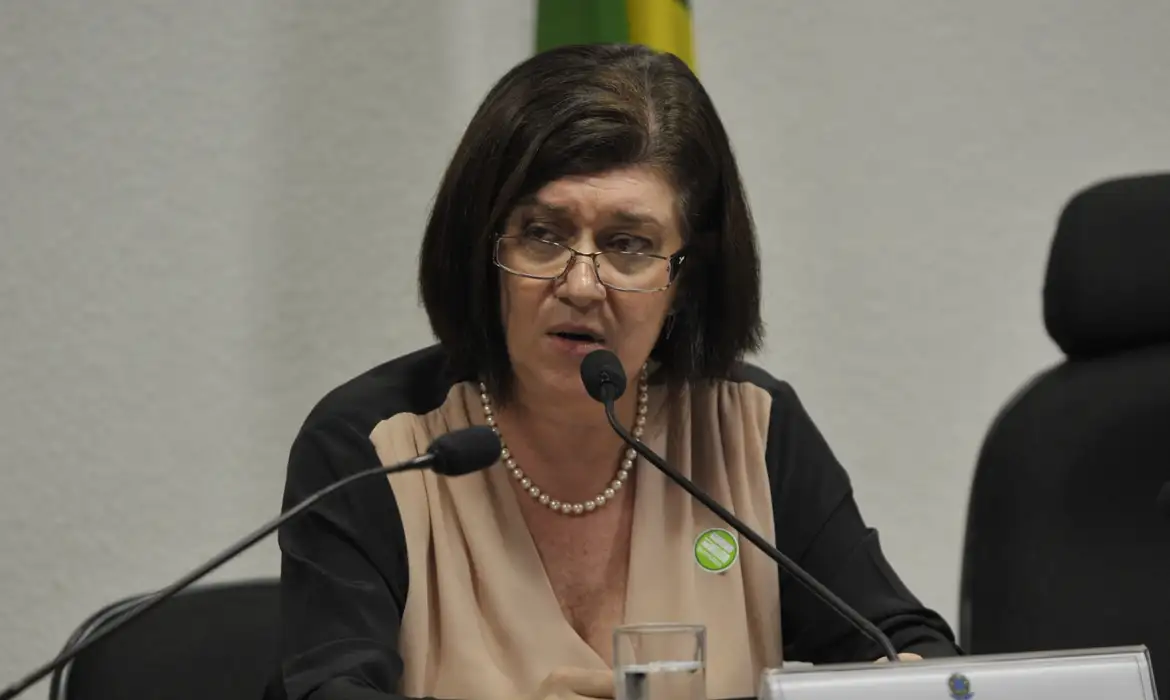 O Ministério de Minas e Energia (MME) indicou a engenheira Magda Chambriard para exercer o cargo de presidente da Petrobras, em substituição a Jean Paul Prates