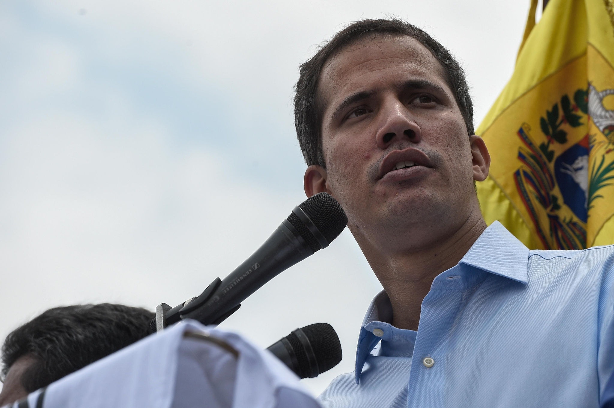 Juan Guaidó pediu que a data das eleições presidenciais seja definida e respeitada e reafirmou estar de acordo com primárias para escolher um candidato único da oposição