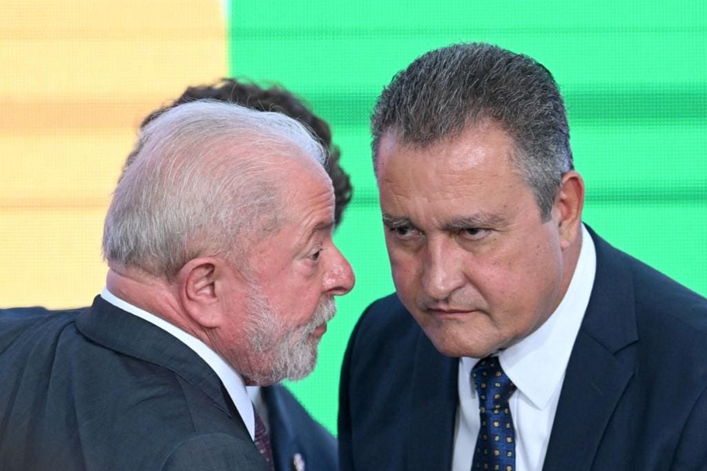 Lula e Rui Costa na cerimônia de posse de Geraldo  posse de Geraldo Alckmin no Ministério do Desenvolvimento, Indústria e Comércio Exterior (Mdic)
