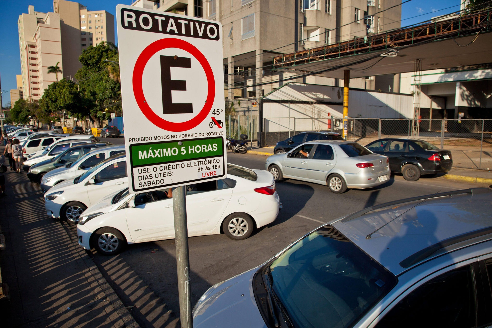 Guarda vai aumentar a fiscalização do estacionamento rotativo em BH
