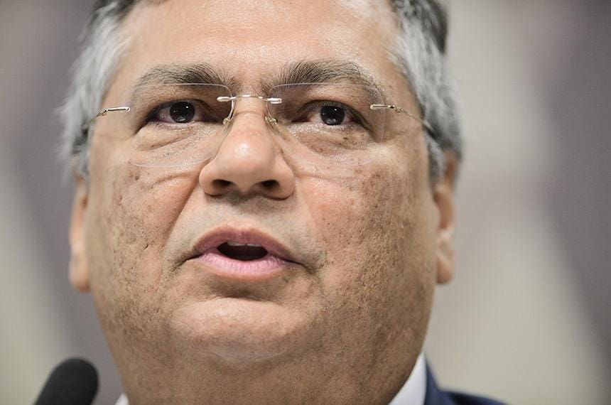 O ministro Flávio Dino durante sabatina na CCJ do Senado