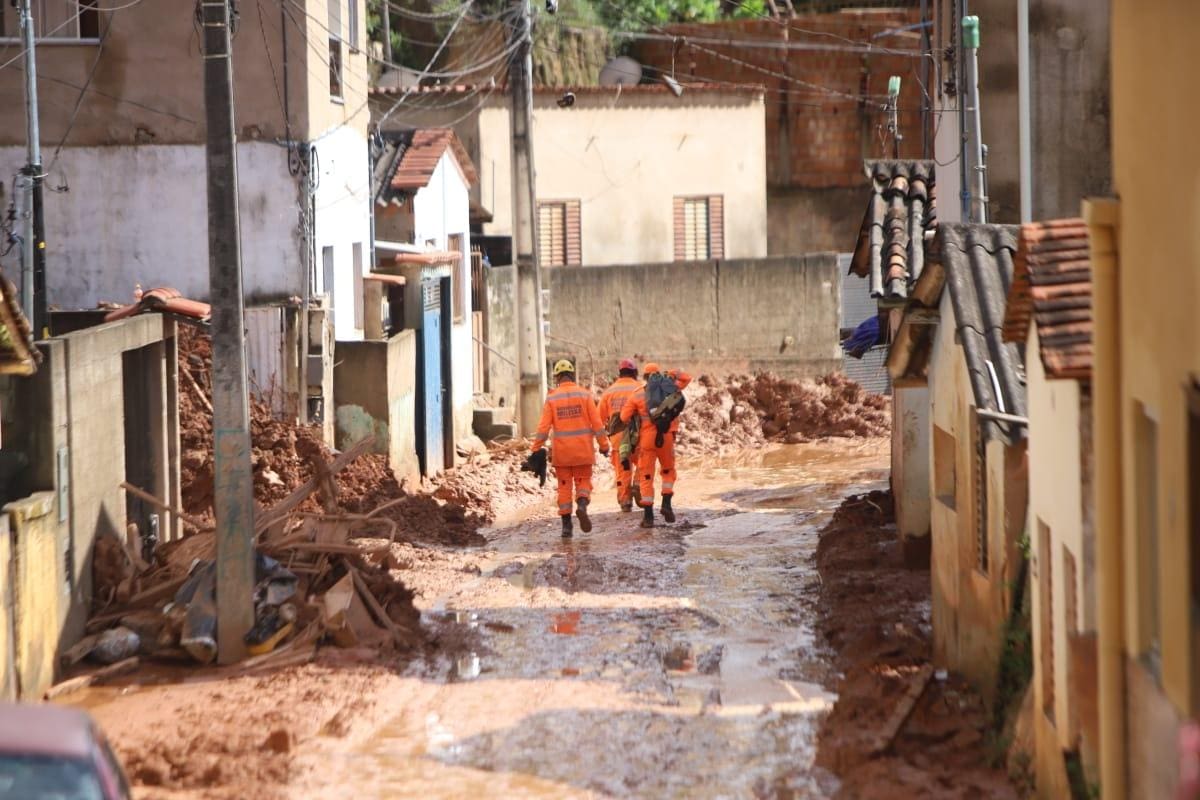 Cidade foi destruída pelo temporal