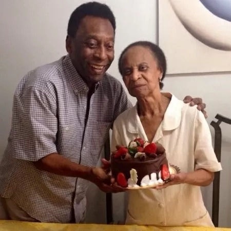 Mãe de Pelé faleceu em Santos nesta sexta-feira (21)