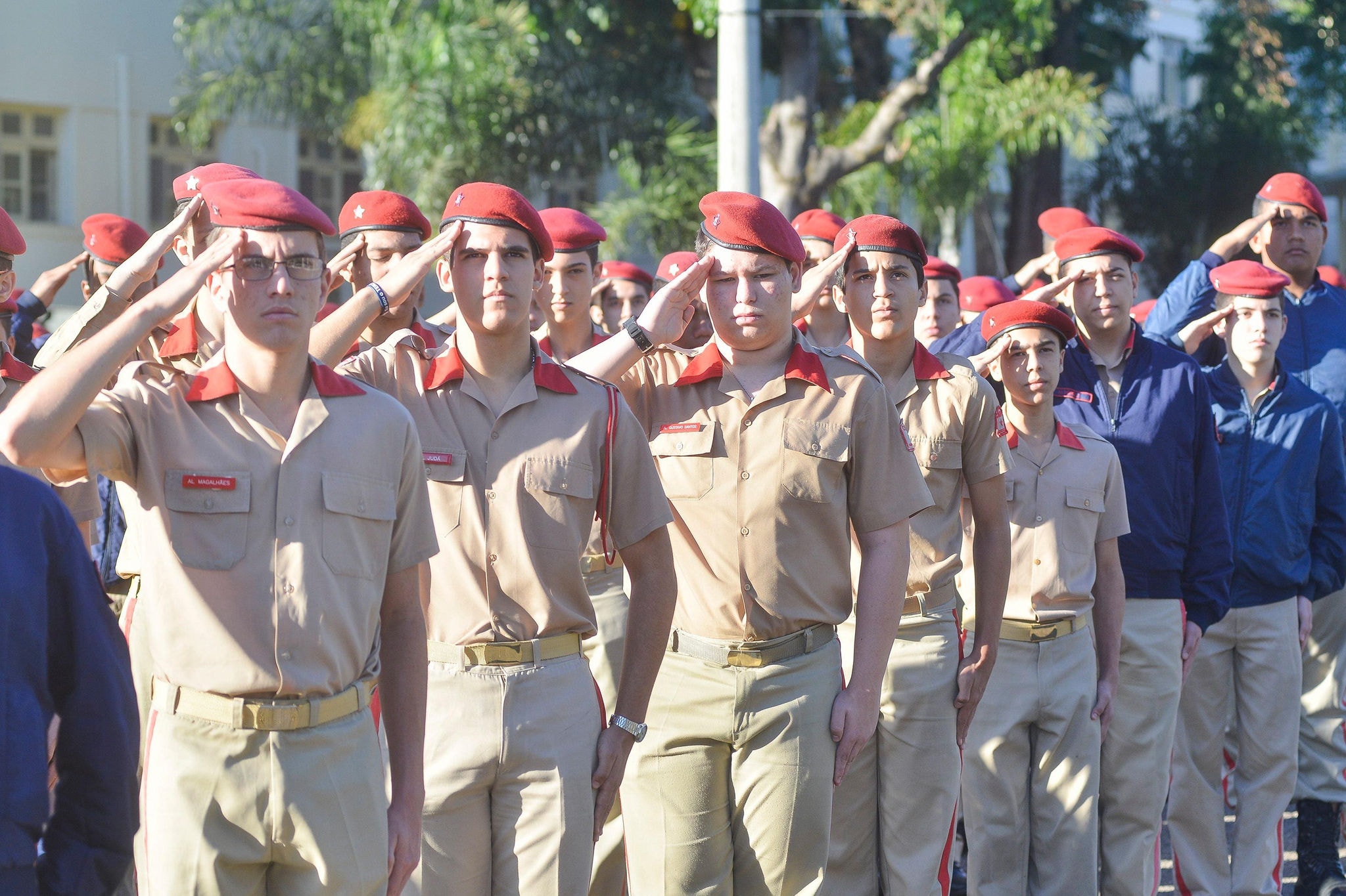 Escolas cívico-militares