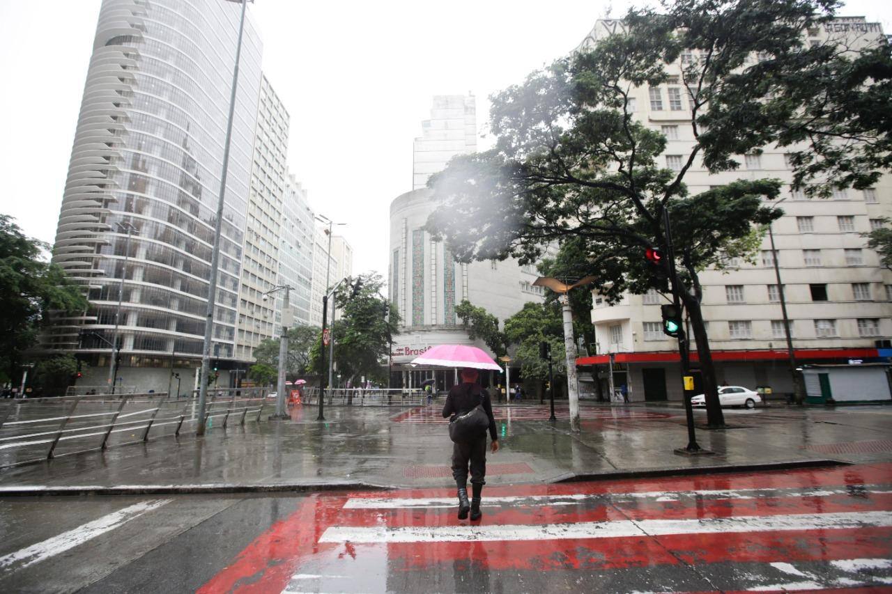 Capital pode ter chuva com ventos de até 50 km/h