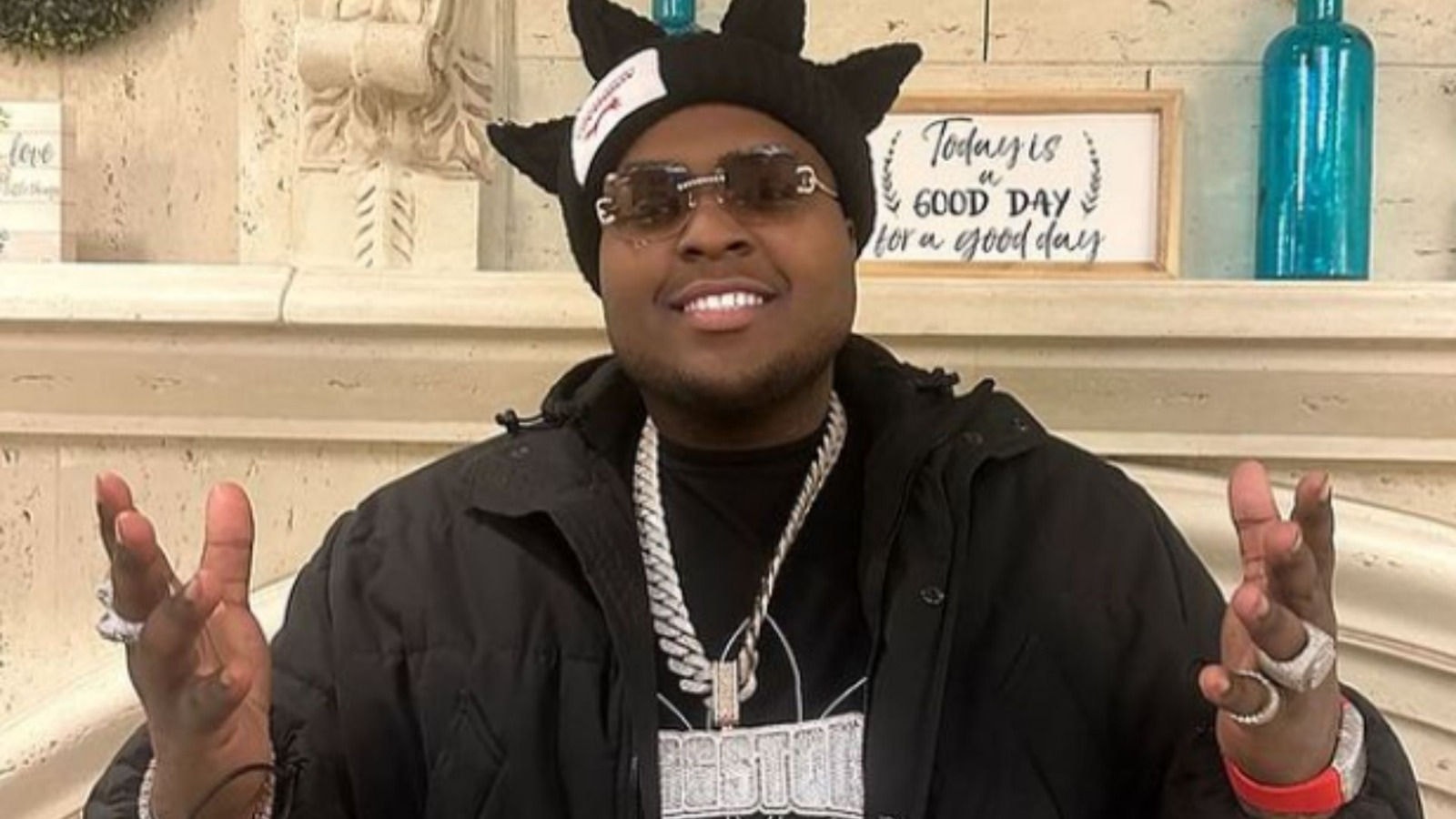 O cantor Sean Kingston foi preso na manhã desta sexta-feira (24/05) na Califórnia, nos Estados Unidos