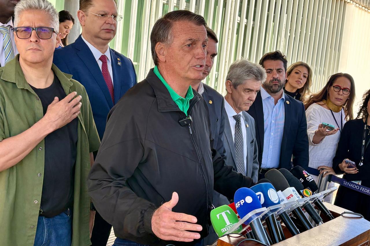 Jair Bolsonaro voltou a dizer que sofre 'injustiça' por processo de golpe no STF