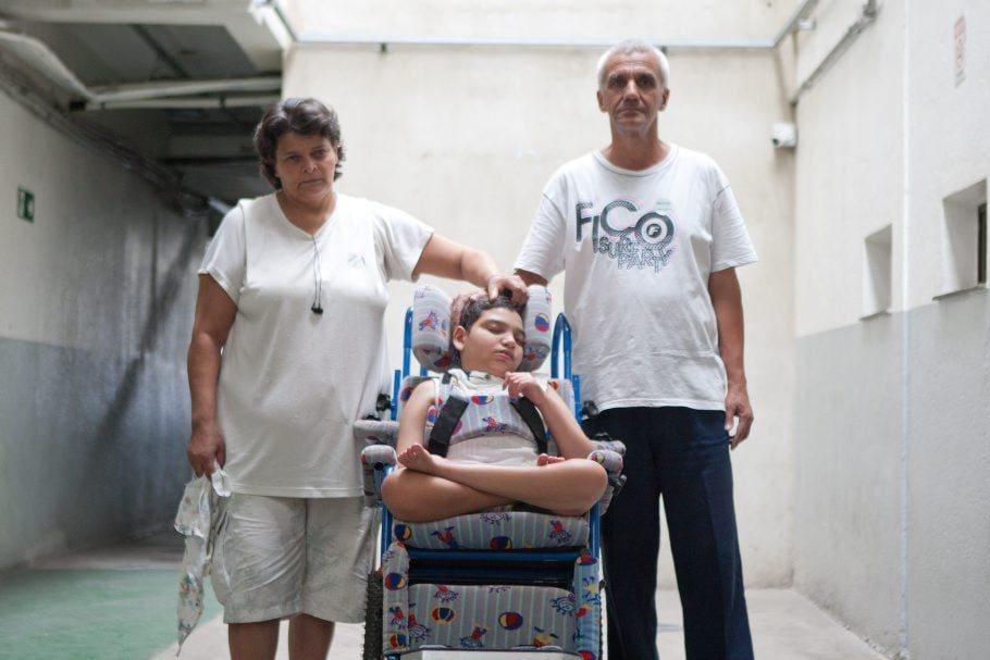 SUPER  CONTAGEM , MG

Família de Patricia Rejane Madeira e Stalin Abreu Costa , pais de Daniel Victor, criança com deficiência que precisa de medicamentos caros

FOTO: LINCON ZARBIETTI / O TEMPO / 18092015