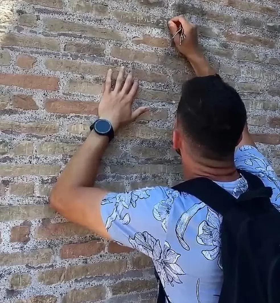 vandalismo no coliseu
