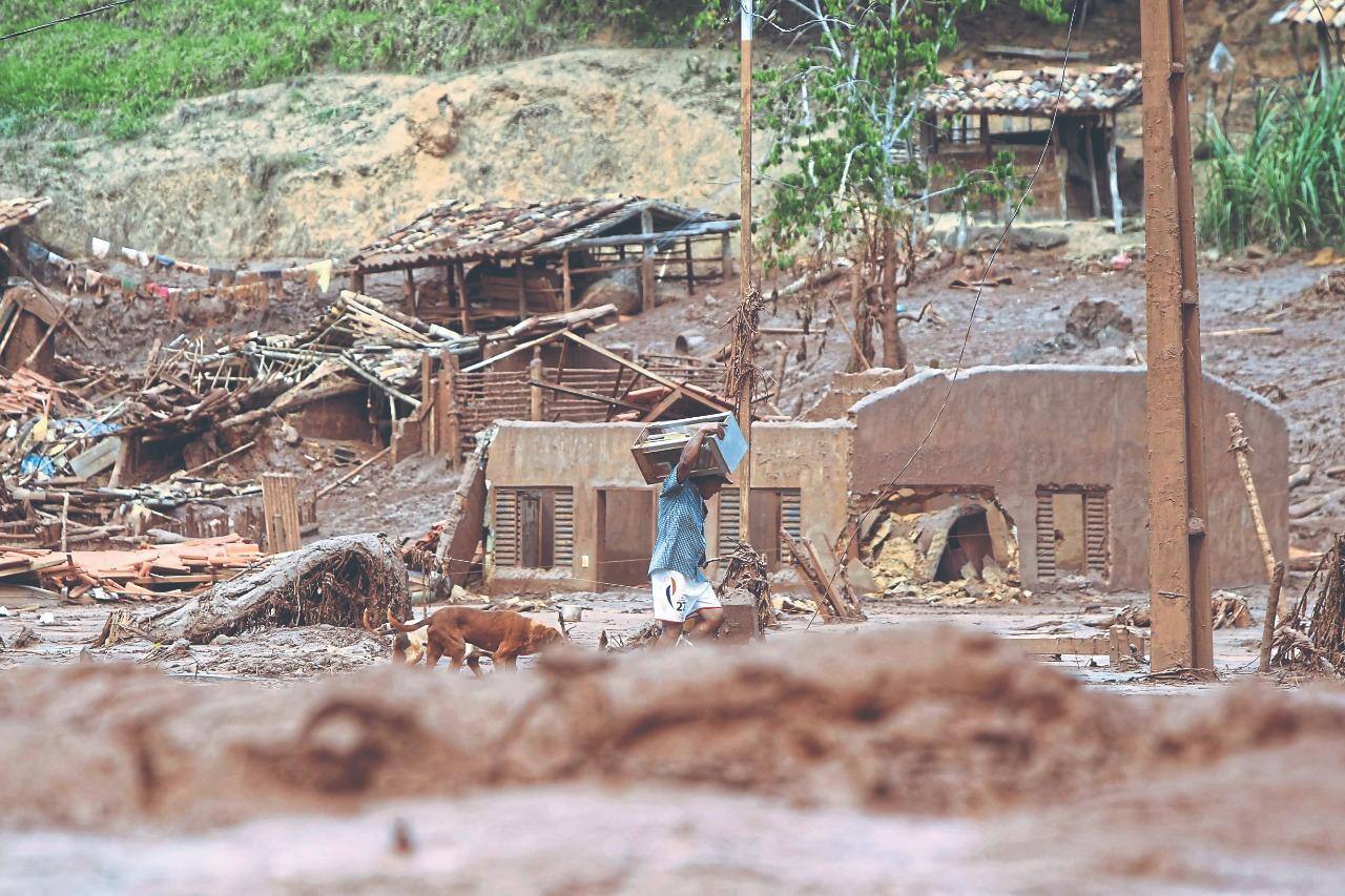 Mariana sofreu a maior tragédia ambiental do mundo, causada pelo rompimento da barragem de Fundão