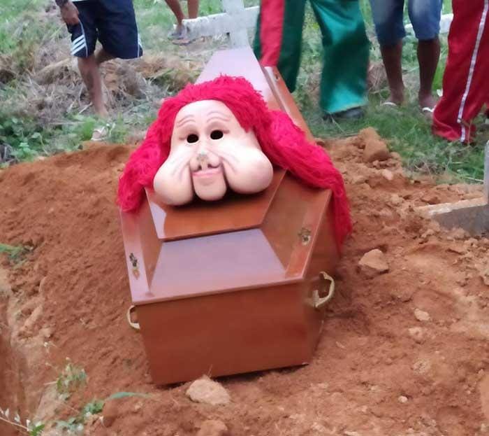 Fofão Caixão