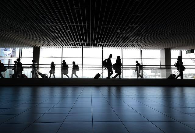 Segurança em aeroportos foi reforçada e segue mais rígida após 11 de setembro