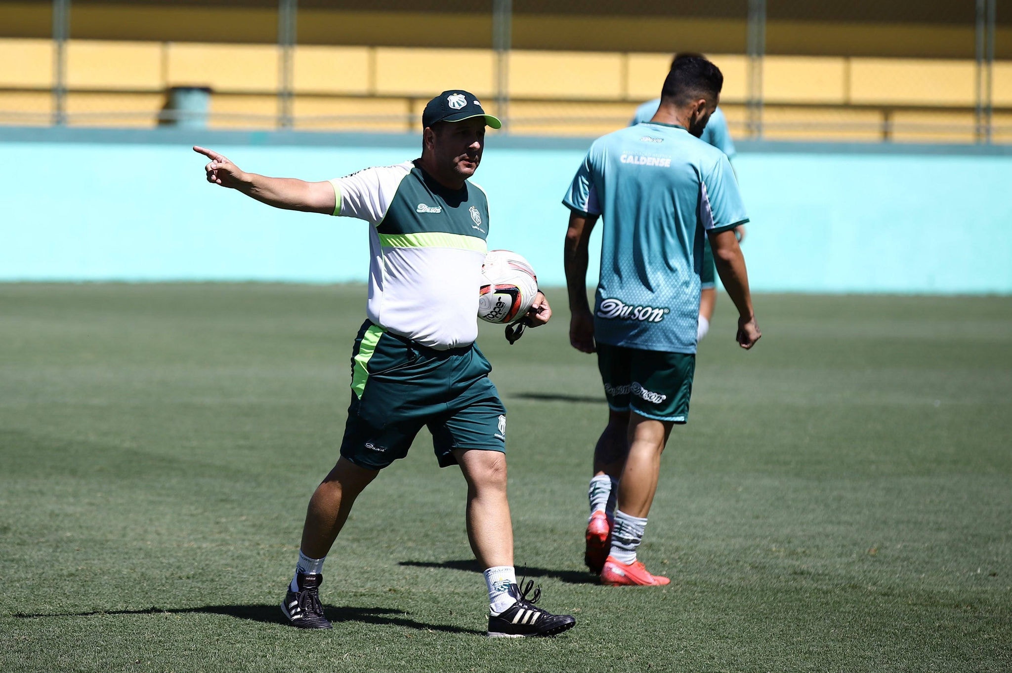 O técnico Gian Rodrigues aproveitou os treinamentos para ajustar o posicionamento da Caldense