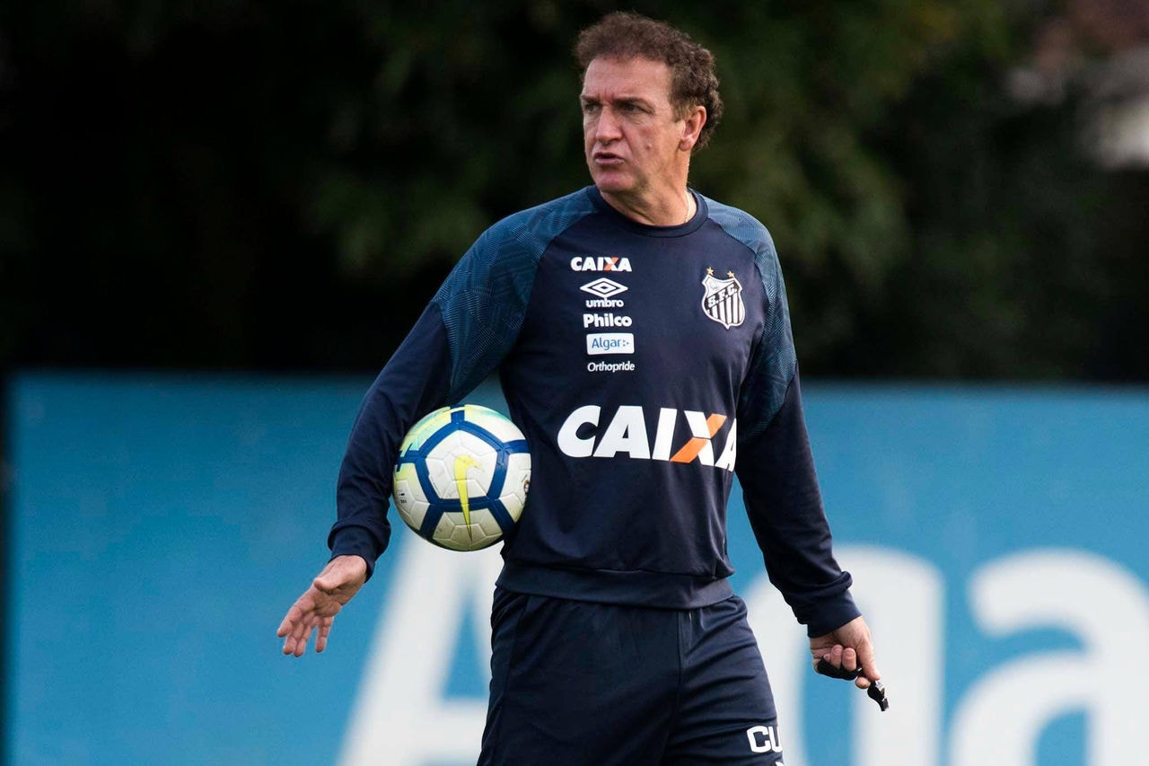 Quando Cuca assumiu, Peixe brigava para fugir da parte de baixo da tabela do Brasileirão