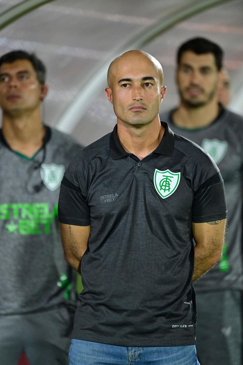 O técnico Cauan de Almeida analisou a estreia do América na Série B 2024