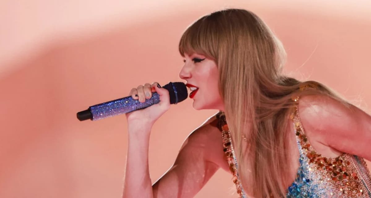 A cantora Taylor Swift mostra mais uma vez porque é um fenômeno