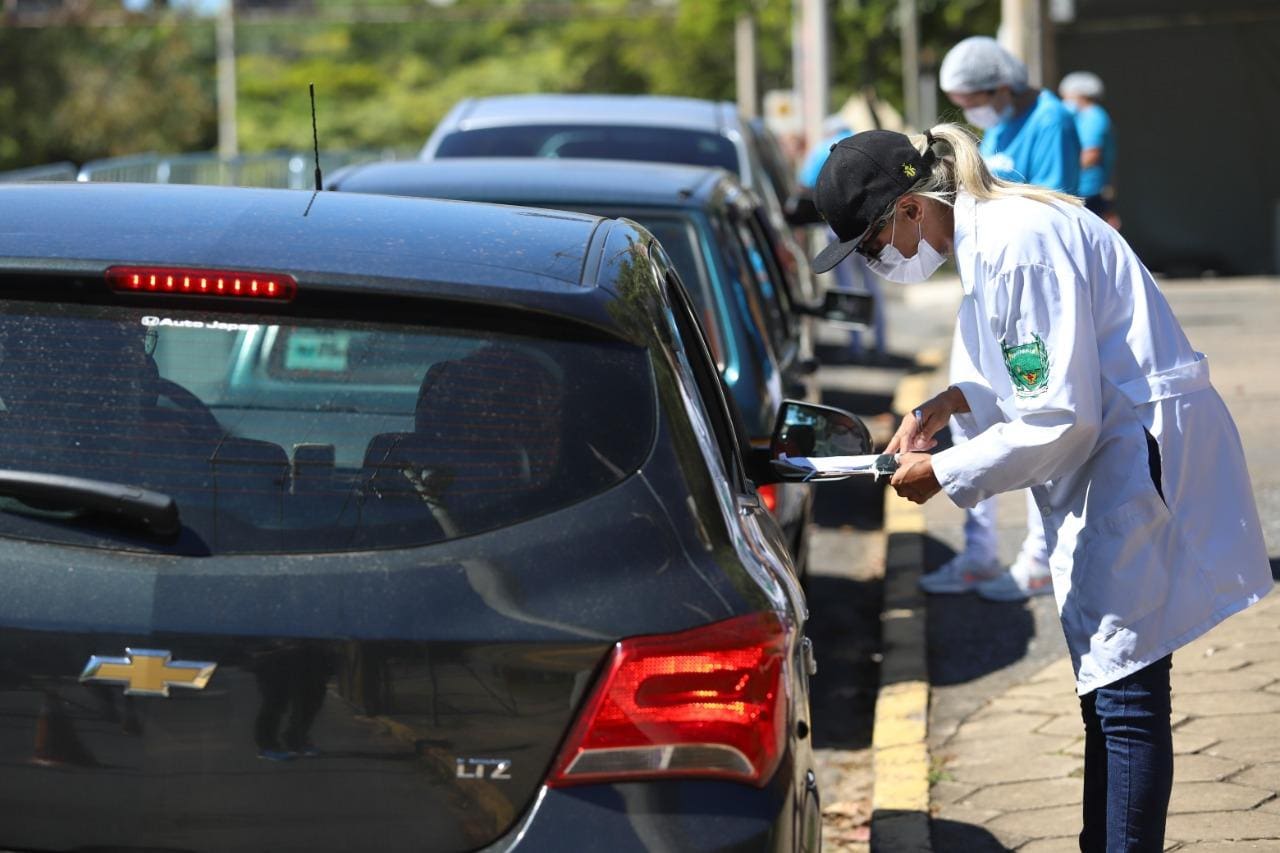 vacinação drive thru em BH