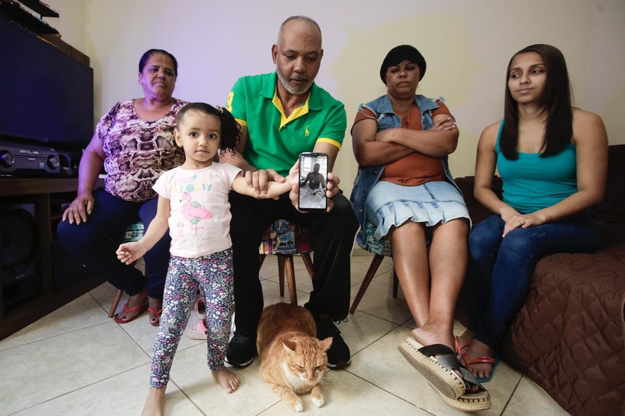 Enquanto se recupera no hospital, Guilherme e a família se unem para transmitir esperança uns para os outros