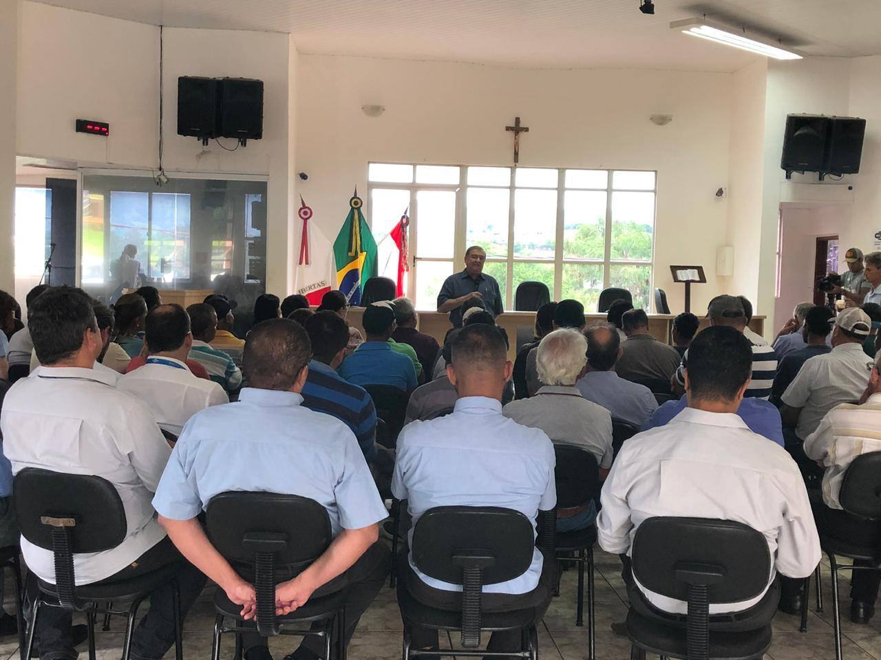 Produtores rurais se reuniram nesta segunda-feira (4) com representantes da Faemg