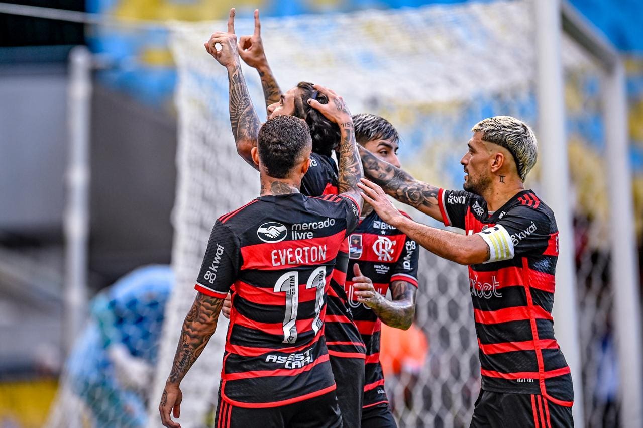 O Flamengo fecha a quarta-feira de Copa do Brasil recebendo o Amazonas no Maracanã 