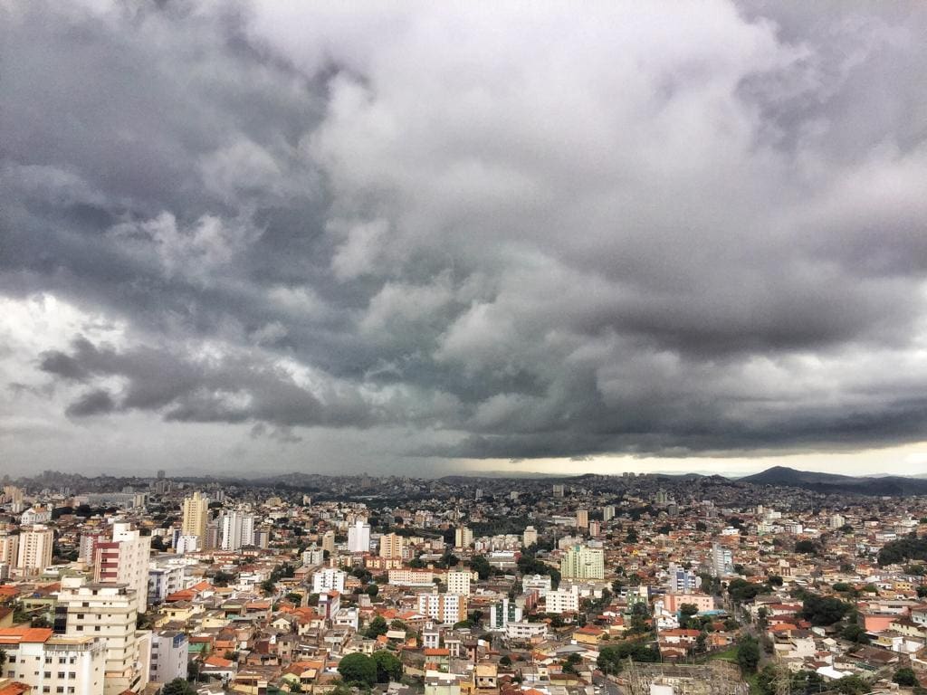 A Defesa Civil prevê fortes pancadas de chuva para esta quinta-feira