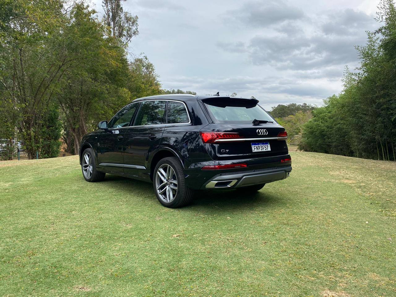 Audi Q7 recebe modificações que vão além do visual